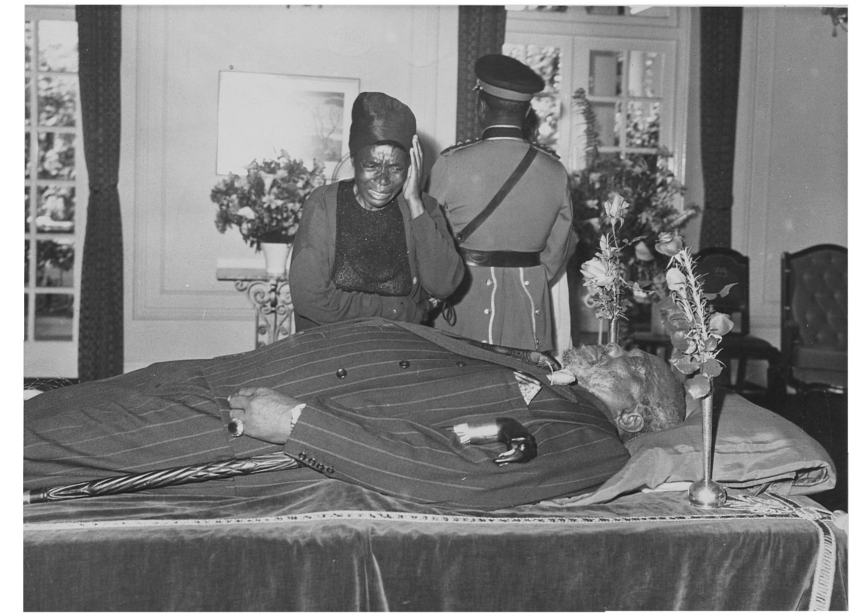 Death of Kenyatta (1978)_President Jomo Kenyatta body lying in state for Public viewing at State House Nairobi in August 1978