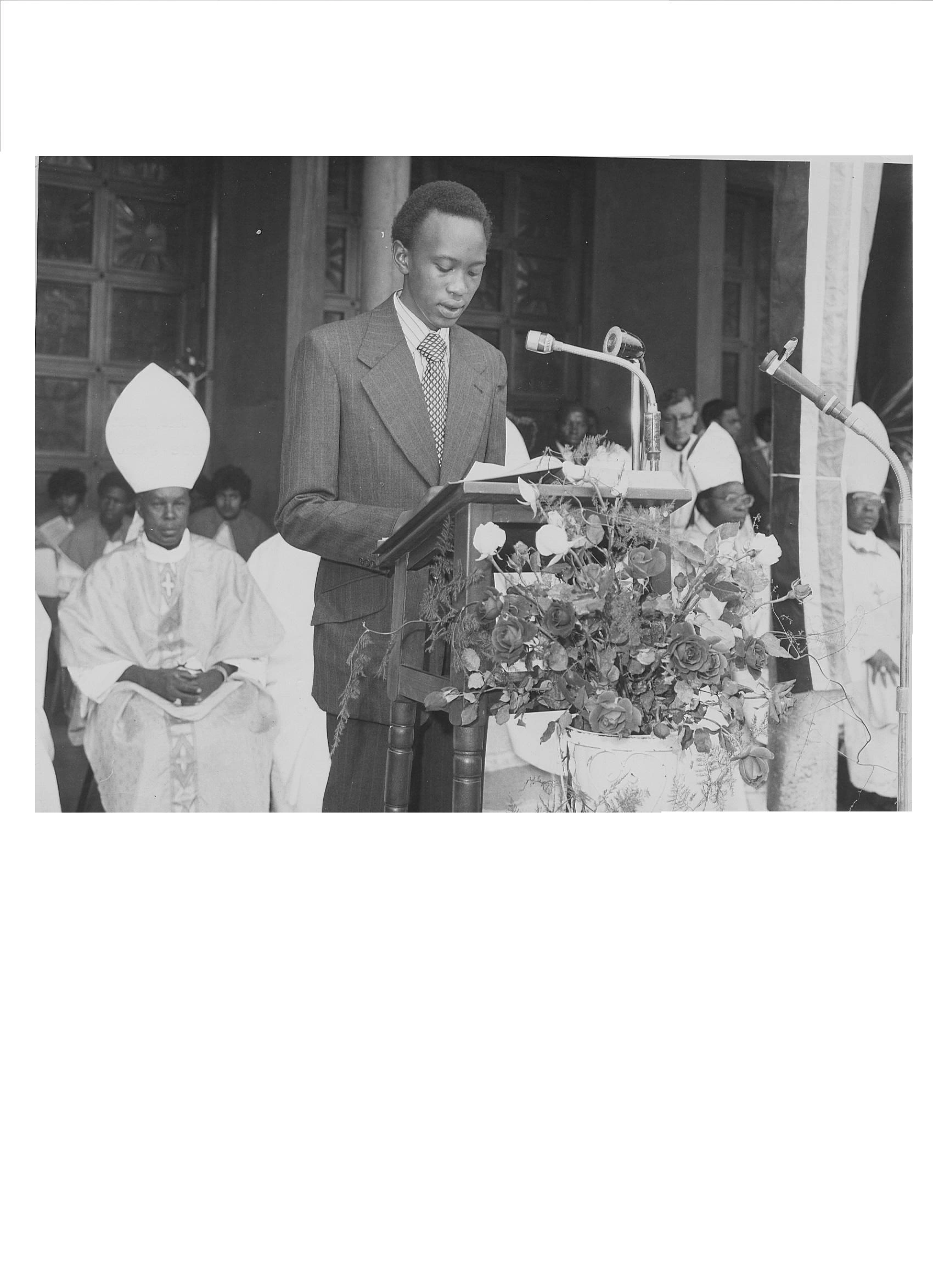 Death of Kenyatta (1978)_Uhuru Kenyatta reading his fathers-Mzee Jomo Kenyatta eulogy in August 1978