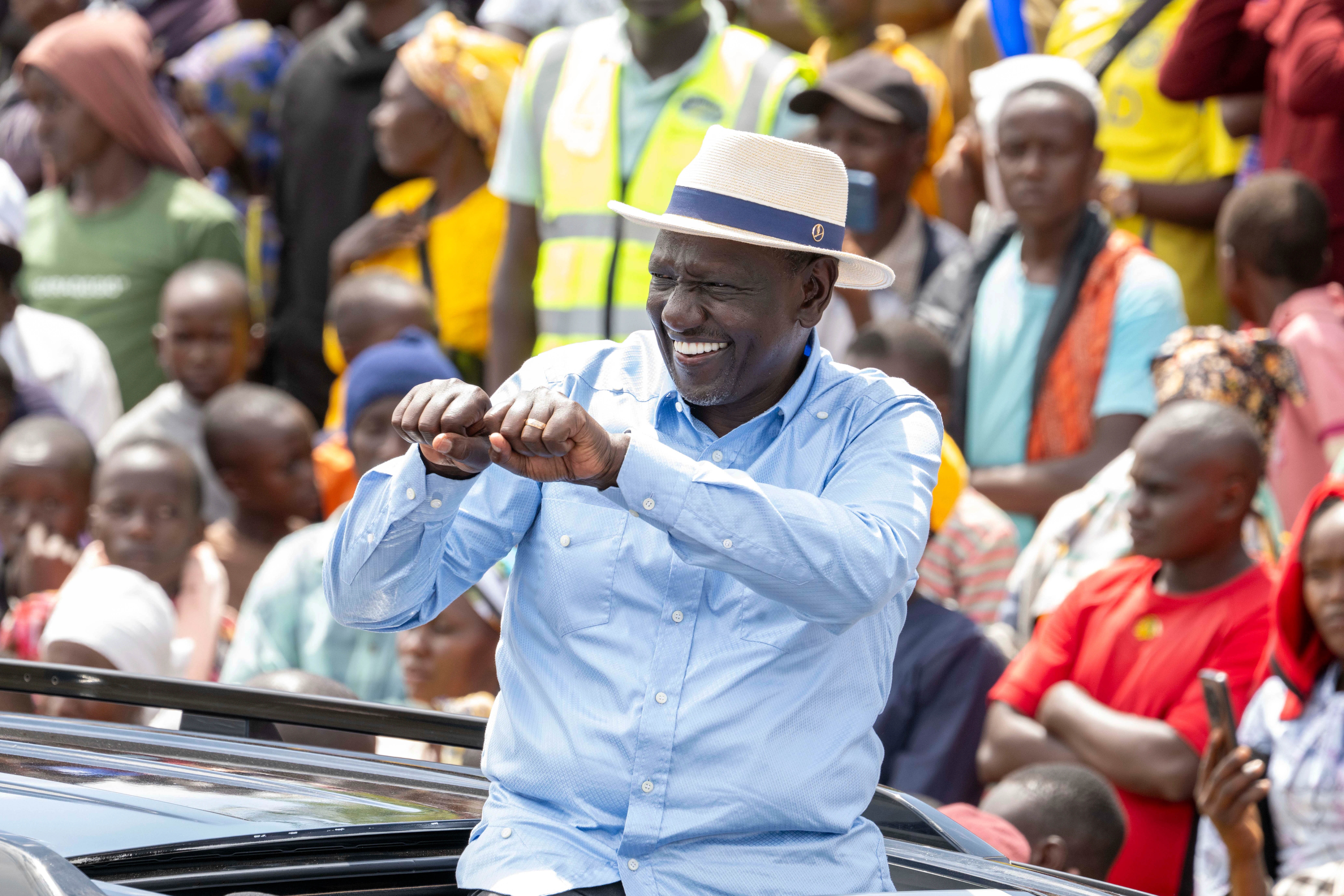 PRESIDENT WILLIAM RUTO THUMBS UP TO WANANCHI AFTER INSPECTING THE 33KM TULIA-MIGWANI-MBONDONO ROAD IN KITUI COUNTY