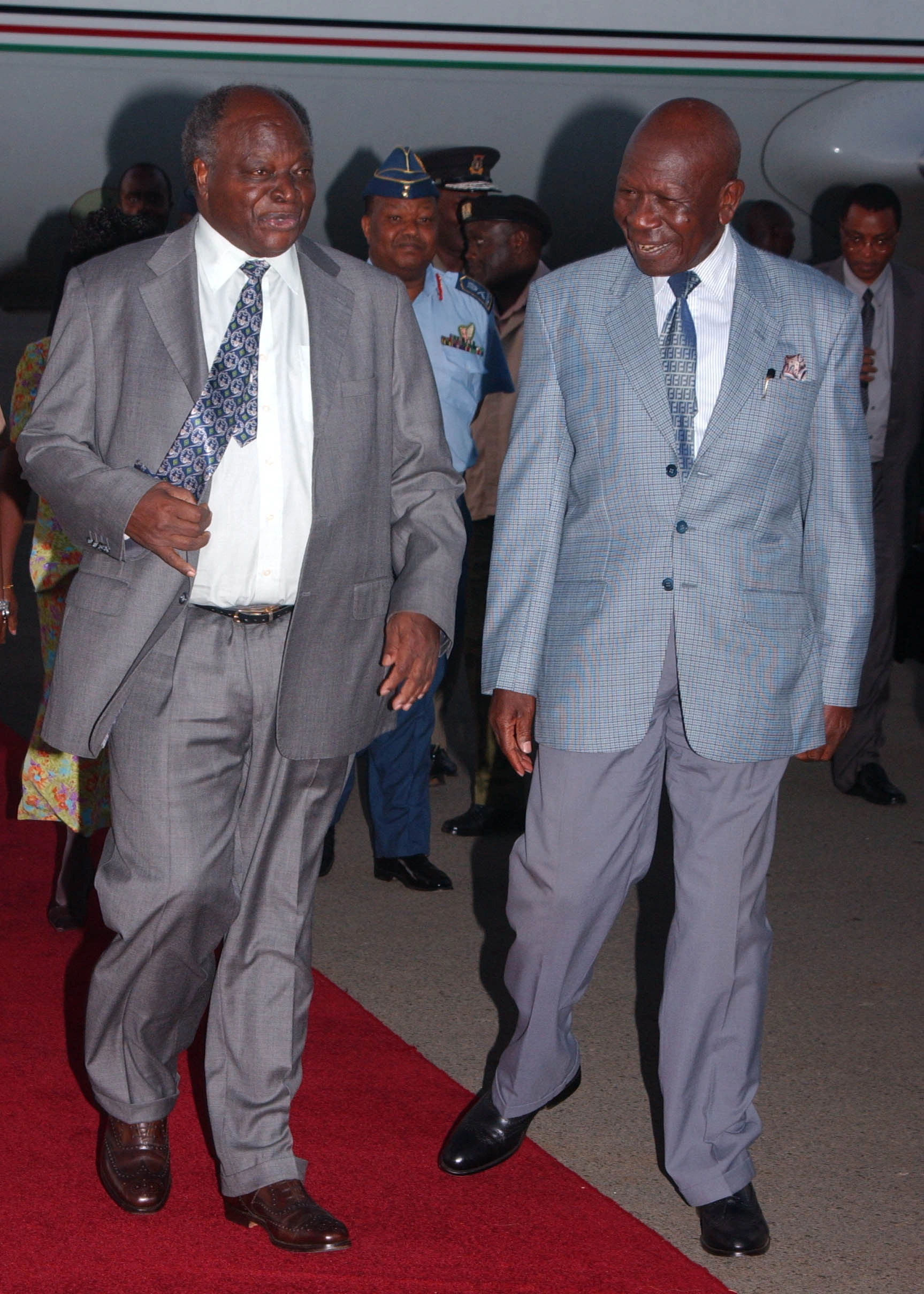 President Mwai Kibaki walking alongside Vice President Moody awori at JKIA Nairobi