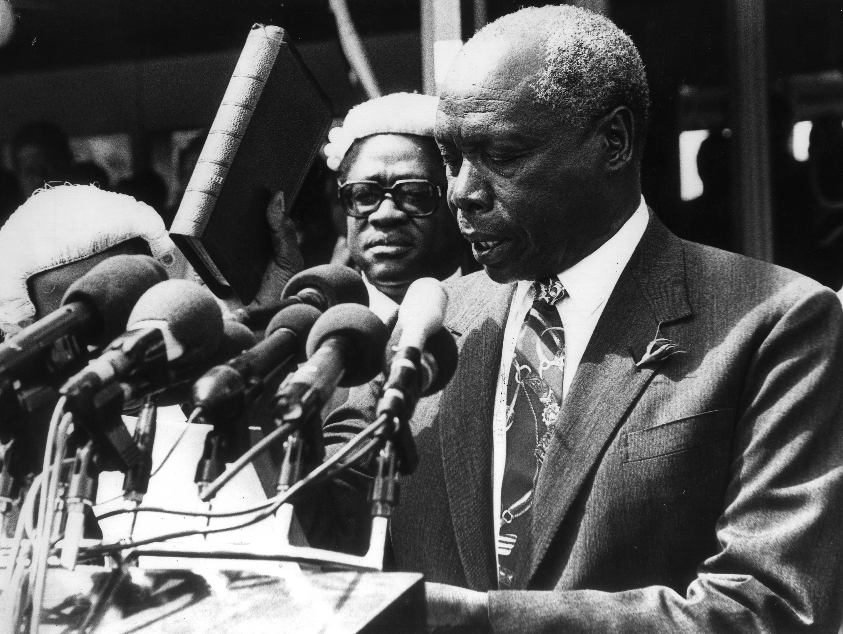 Return of multiparty democracy (1991)_President Daniel Arap Moi swearing in after the 1992 Multiparty Election at Uhuru Park Nairobi_23.1.1993
