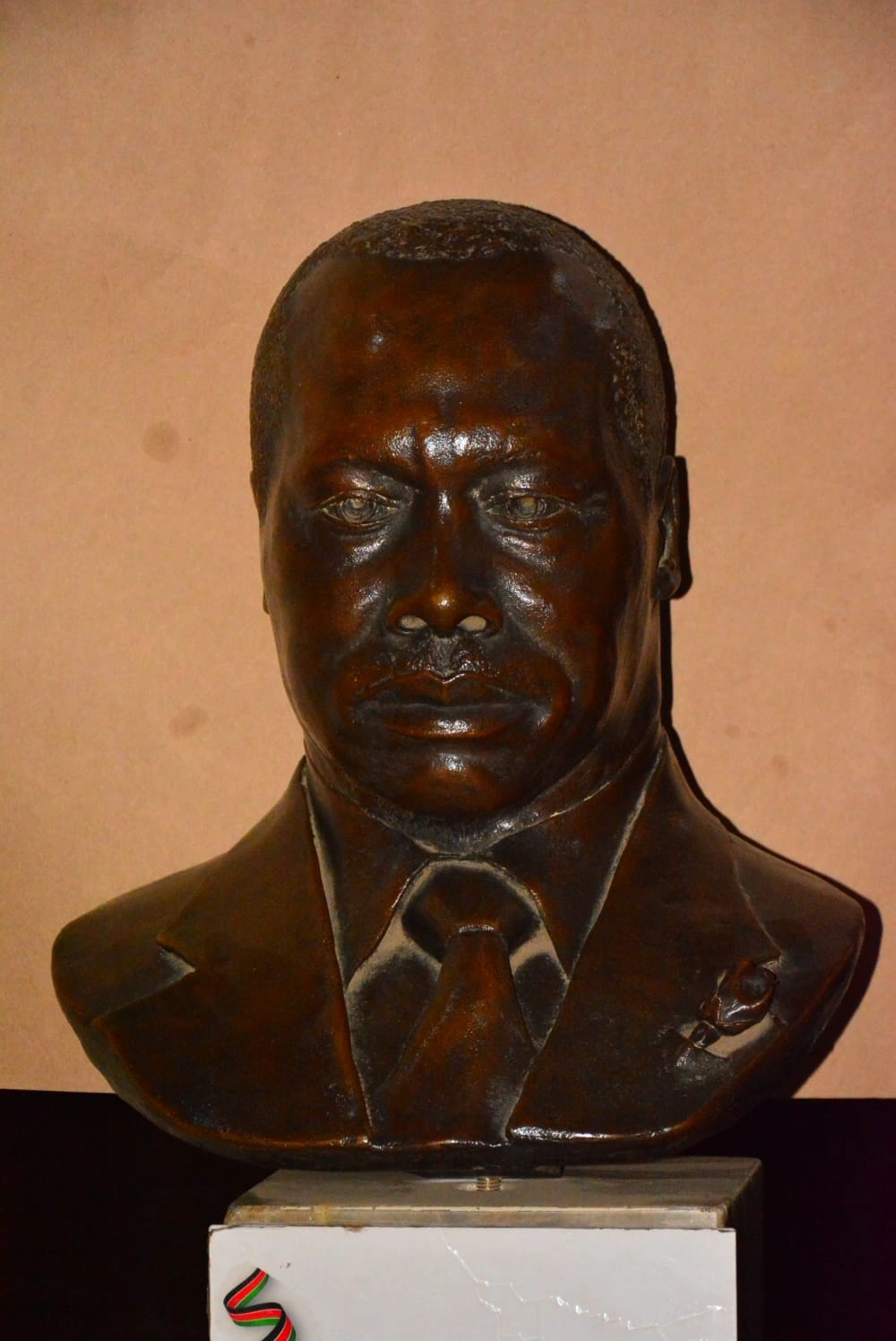 bust