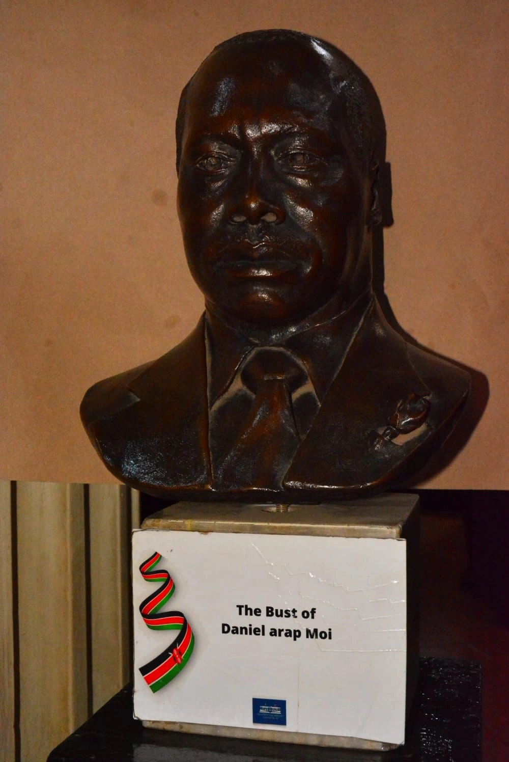 bust